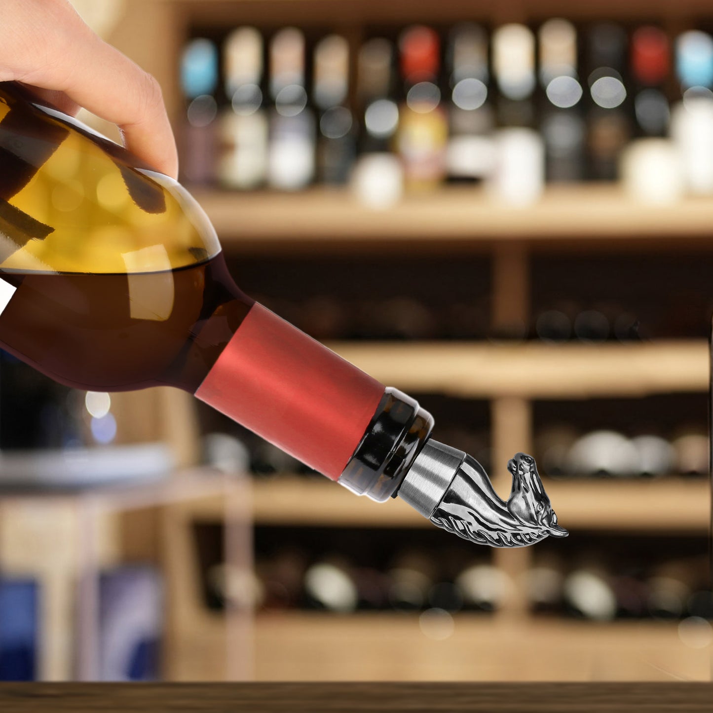 Metal horse head bottle stopper with silicone seal